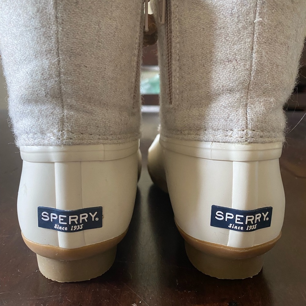 SPERRY- Women’s Saltwater Wool Embossed Duck Boot w Thinsulate